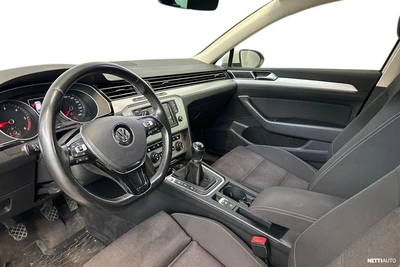 Volkswagen Passat 2016, kuva 3/4
