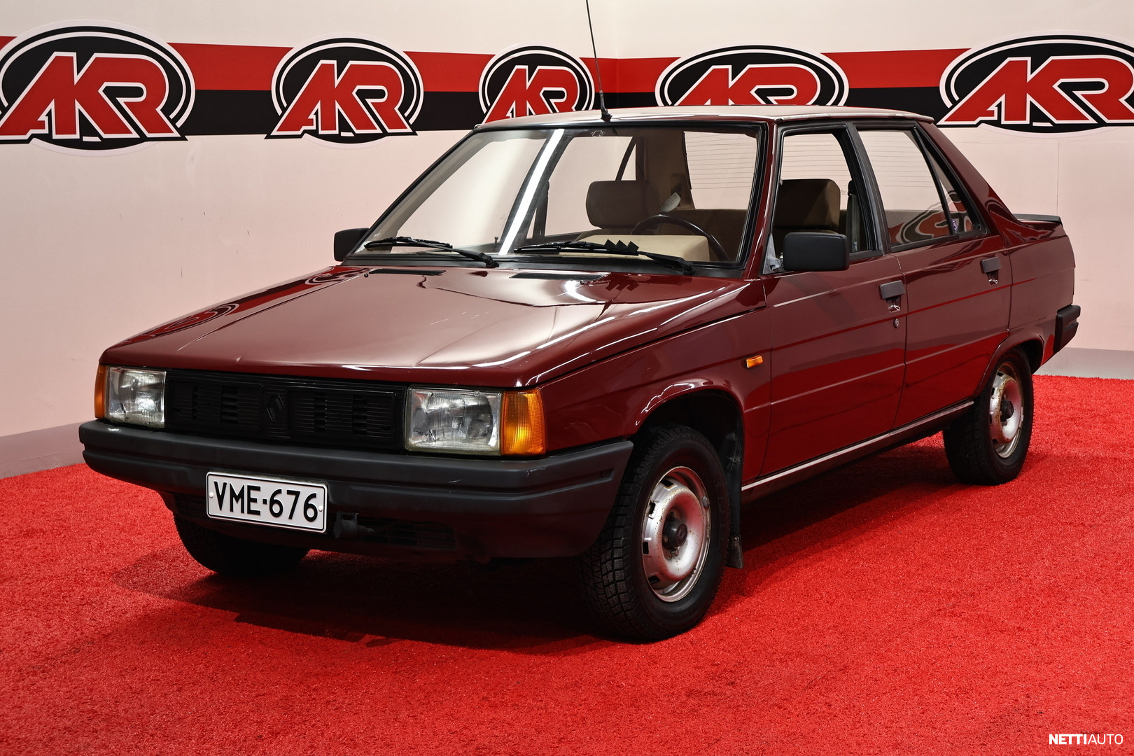 Renault 9