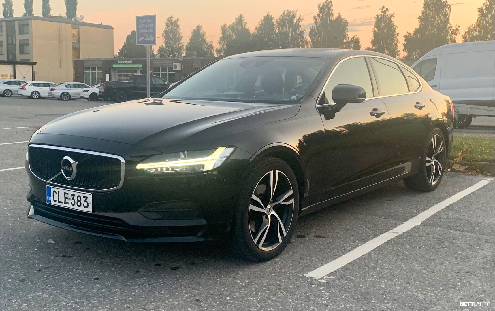 Volvo S90