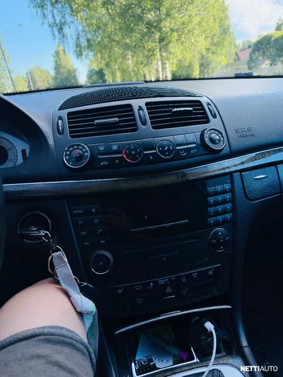 Mercedes-Benz E 2003, kuva 3/7
