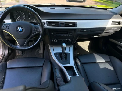 BMW 320 2010, photo 6/17