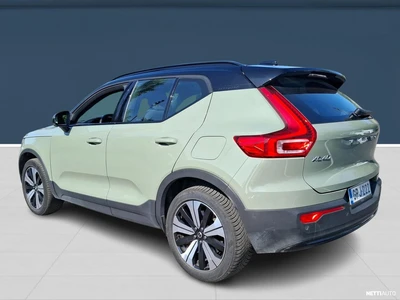 Volvo XC40 2023, photo 6/10