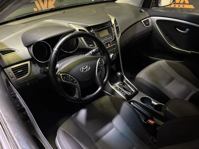 Hyundai i30 2016, photo 5/10