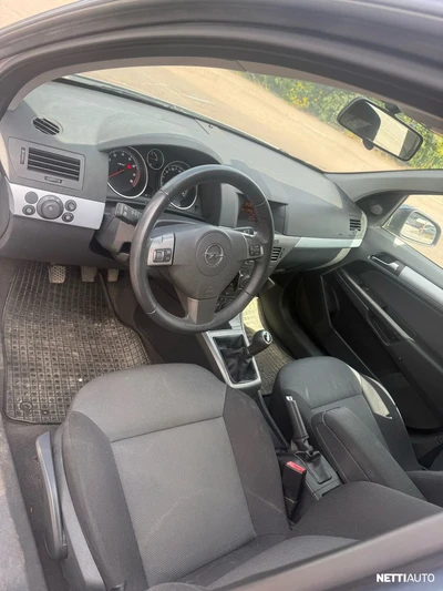 Opel Astra 2007, photo 6/12