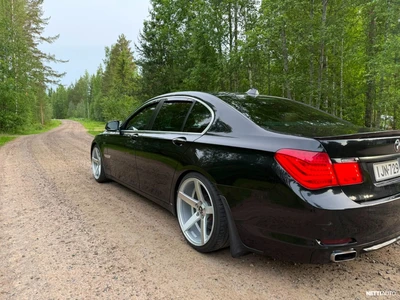 BMW 740 A F01 Sedan 2010, photo 2/15