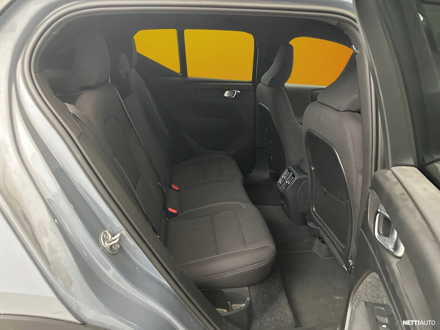 Volvo XC40 2023, photo 7/22