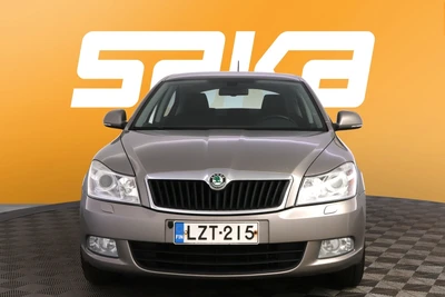 Skoda Octavia 1,4 TSI Ambiente Green tec 2011, kuva 2/38