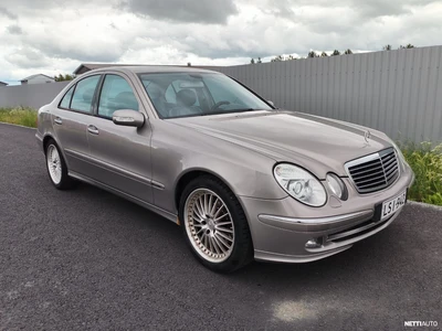 Mercedes-Benz E 2006, kuva 2/10