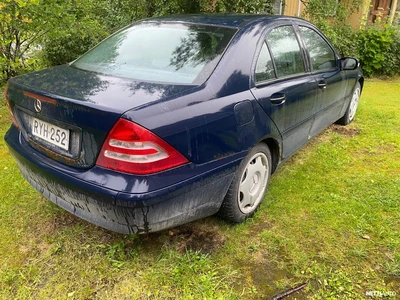 Mercedes-Benz C 200 2001, kuva 2/4