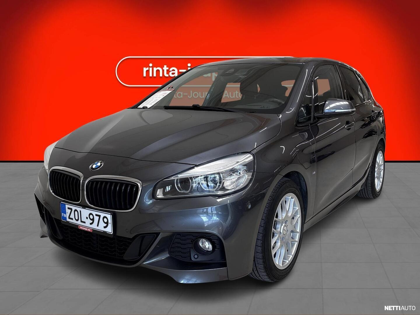 BMW 225