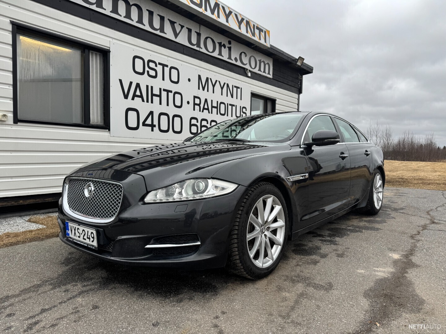 Jaguar XJ