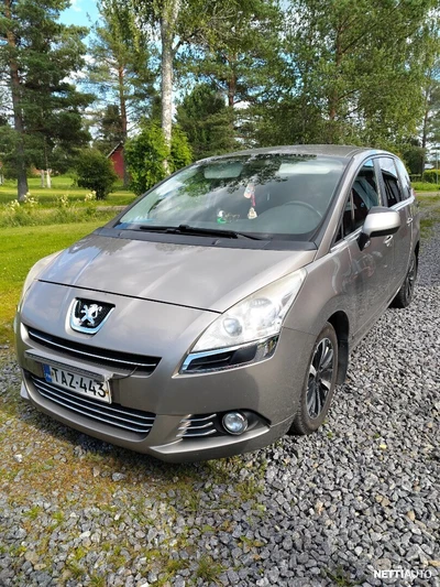 Peugeot 5008 2010, kuva 2/8