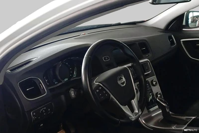 Volvo S60 D4 Business Summum aut 2013, photo 2/3