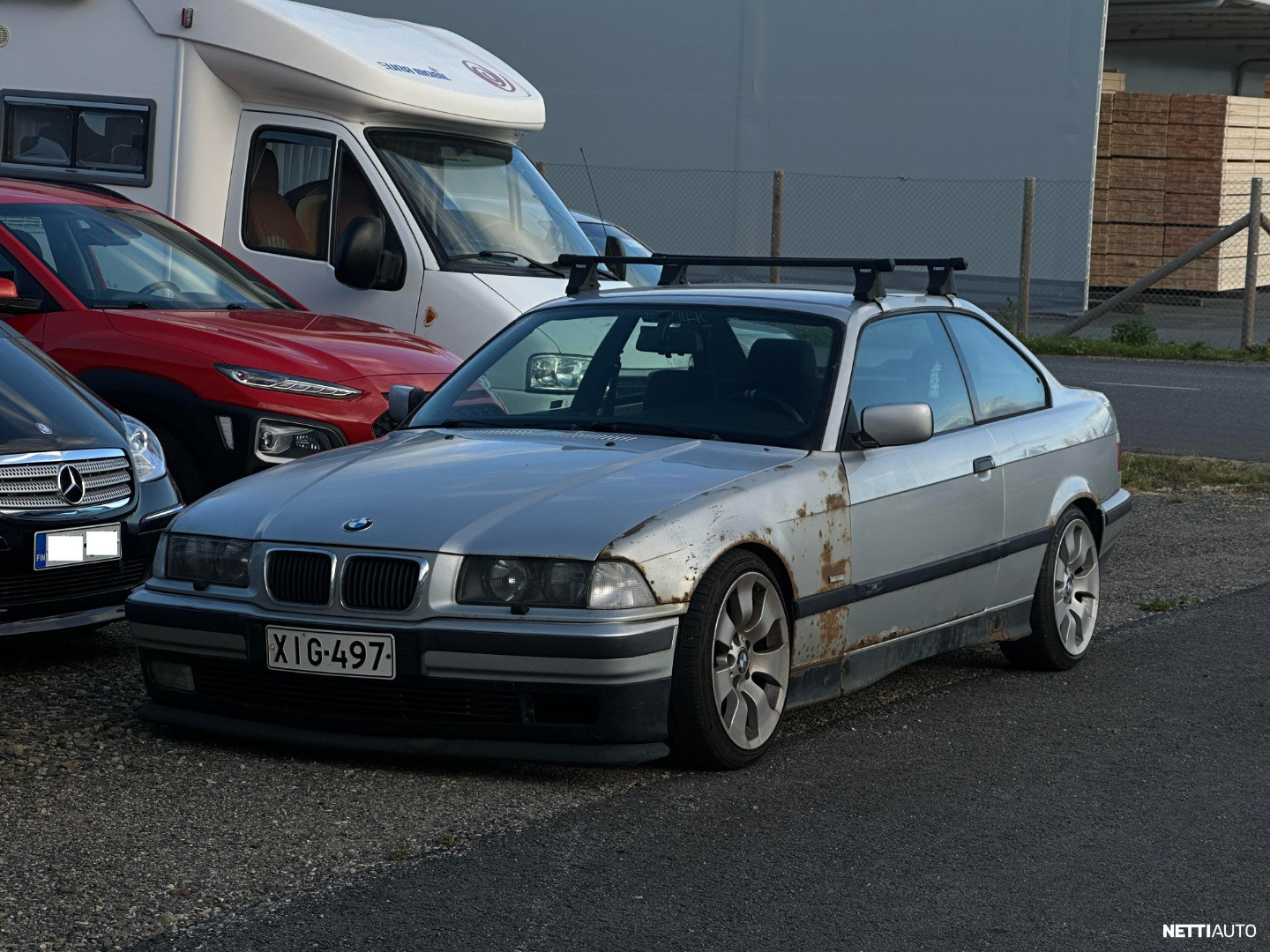 BMW 323