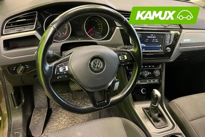 Volkswagen Touran 2016, kuva 5/8
