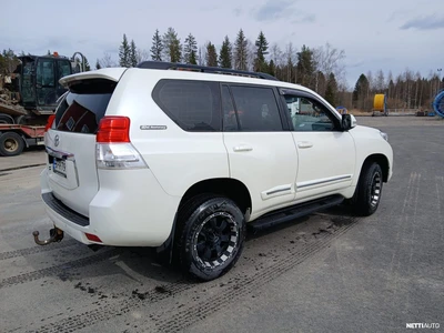 Toyota Land Cruiser 2011, kuva 7/10
