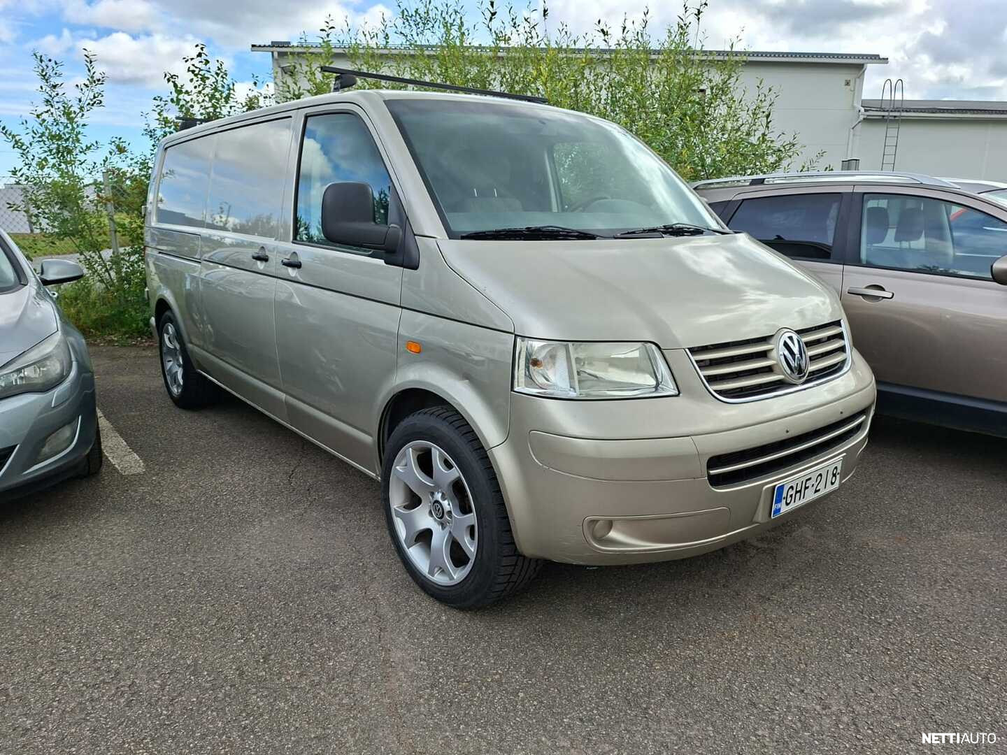 Volkswagen Transporter Kombi pa pitkä 2,5 TDI 128 kW aut, K+1