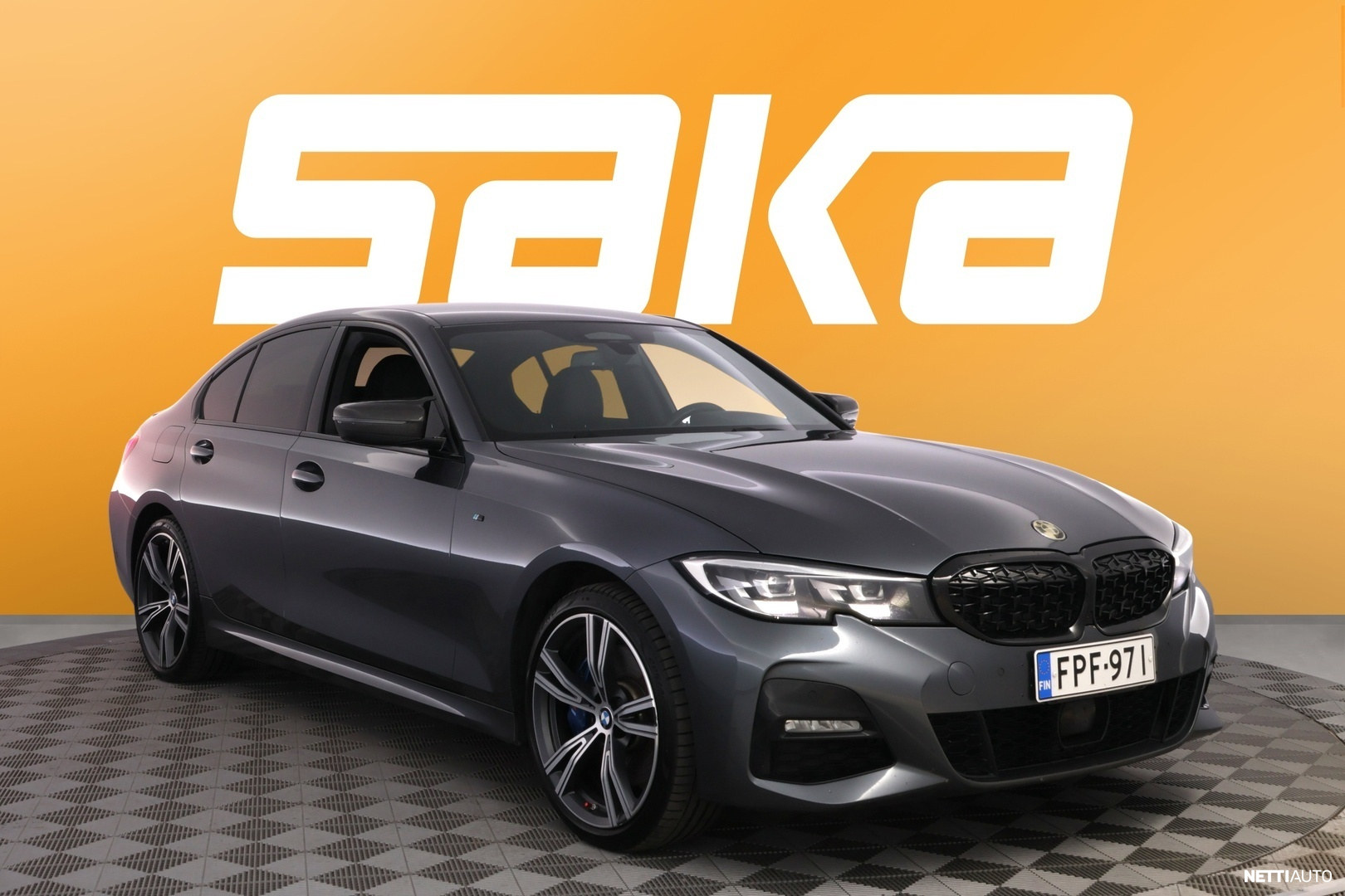 BMW 330