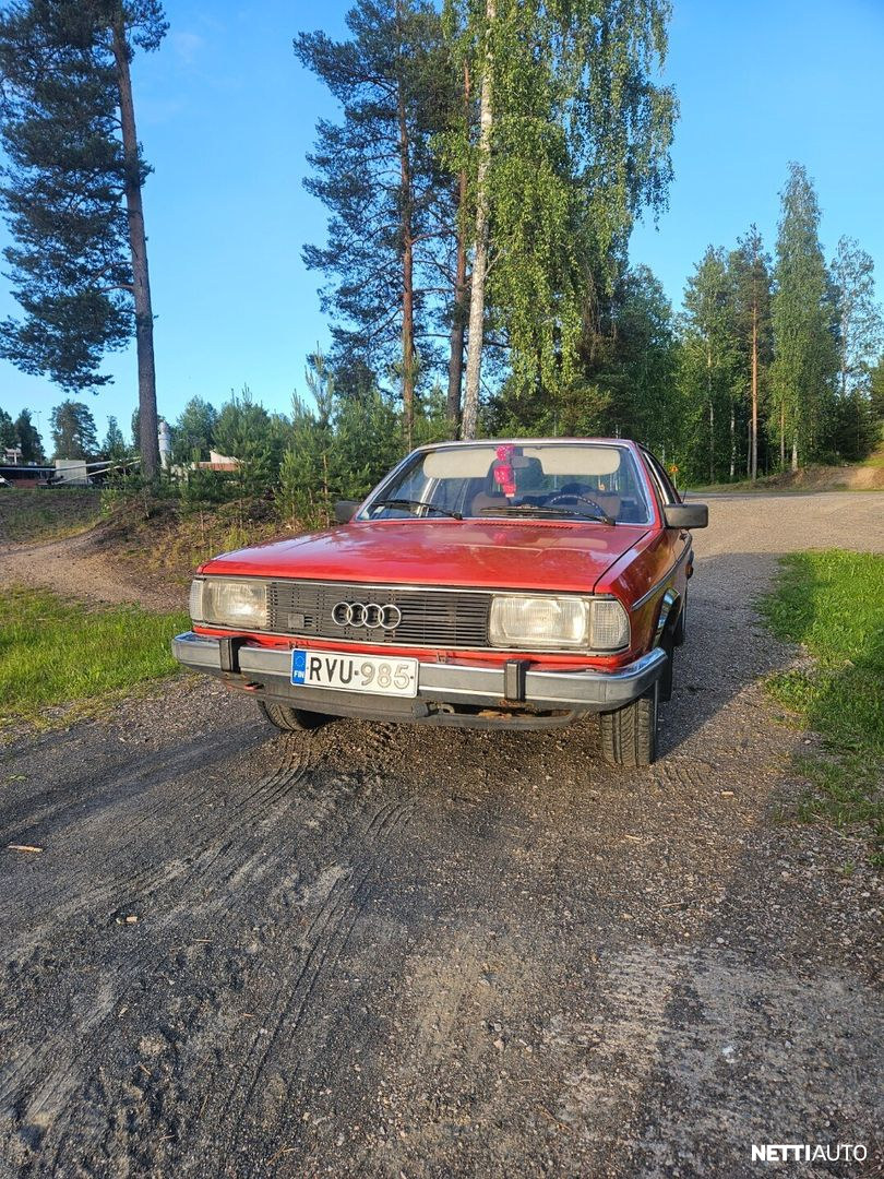 Audi 100