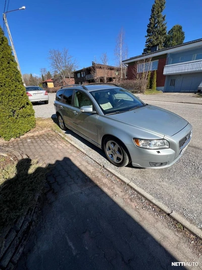 Volvo V50 2,0D (136 hv) Momentum aut 2008, kuva 6/6