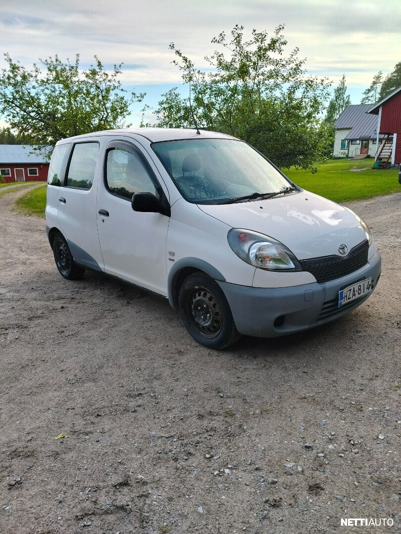 Toyota Yaris Verso