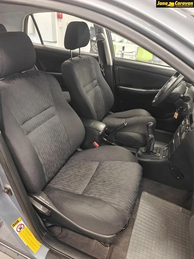 Toyota Corolla 1.6VVT-i 2004, kuva 5/10