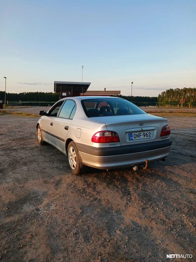 Toyota Avensis 2002, kuva 4/10