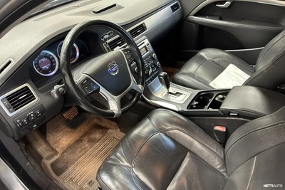 Volvo V70 D3 Momentum aut 2011, kuva 4/16
