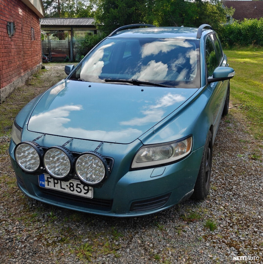 Volvo V50