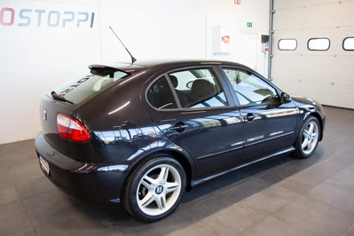 Seat Leon 4D LEON HATCHBACK 1.8T-1M/251 2004, kuva 2/10