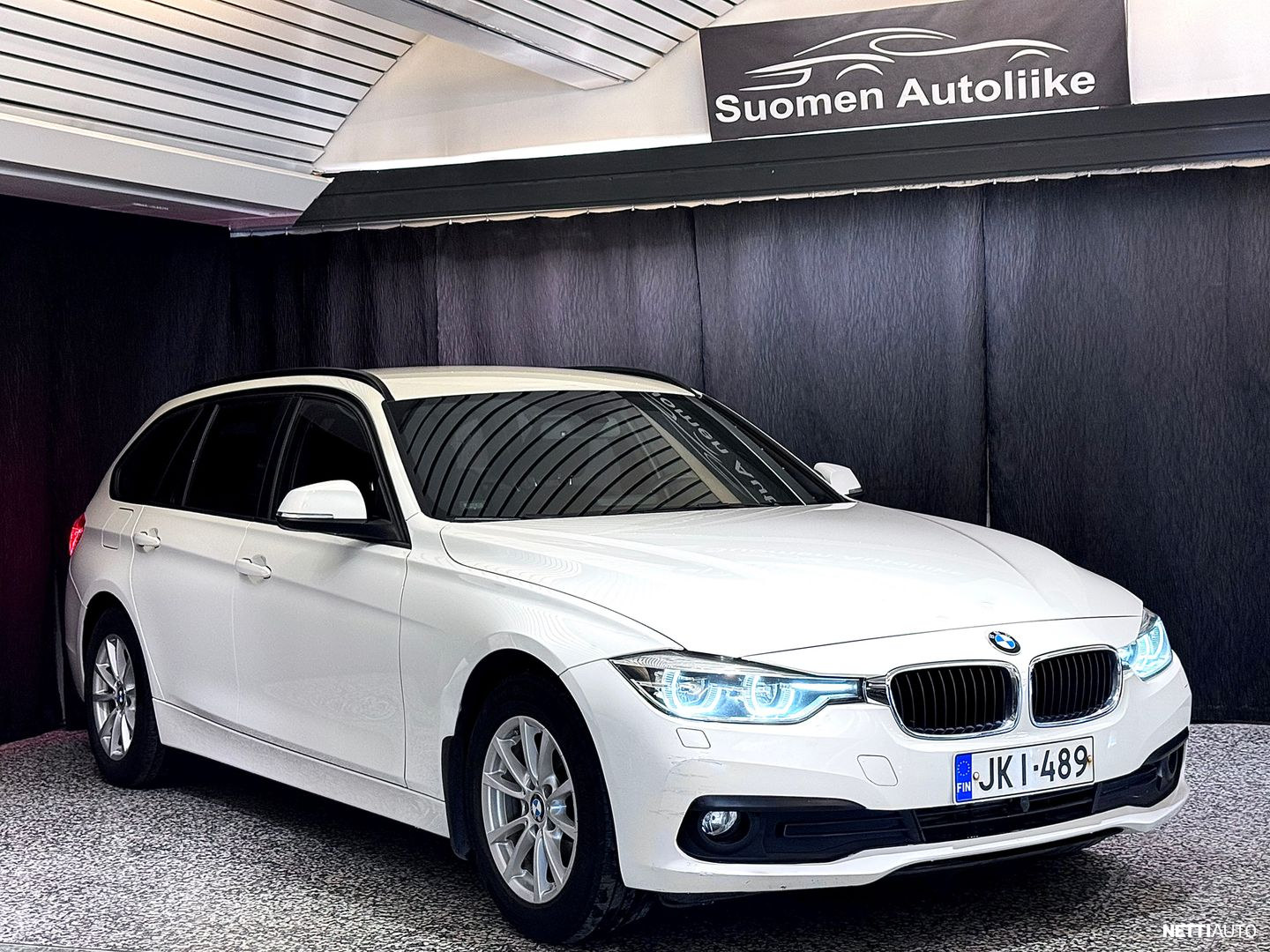 BMW 320