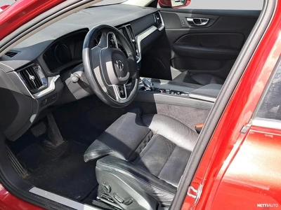 Volvo S60 2021, photo 4/4