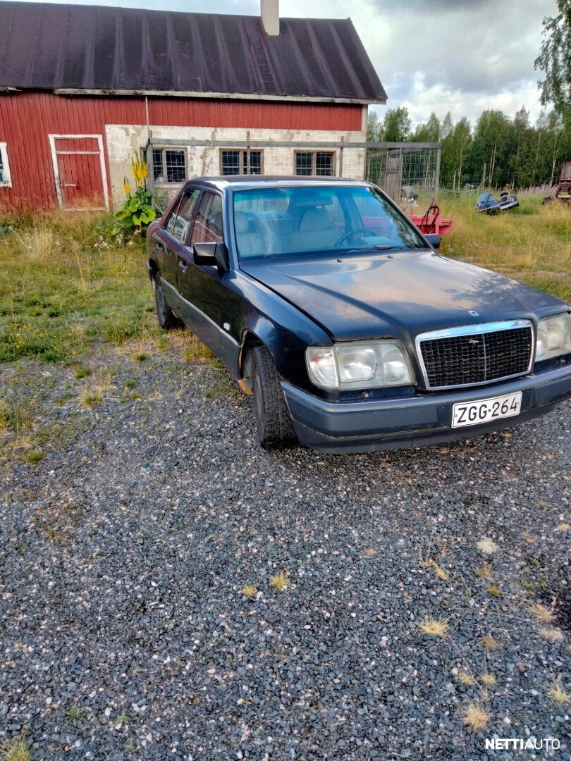 Mercedes-Benz 200