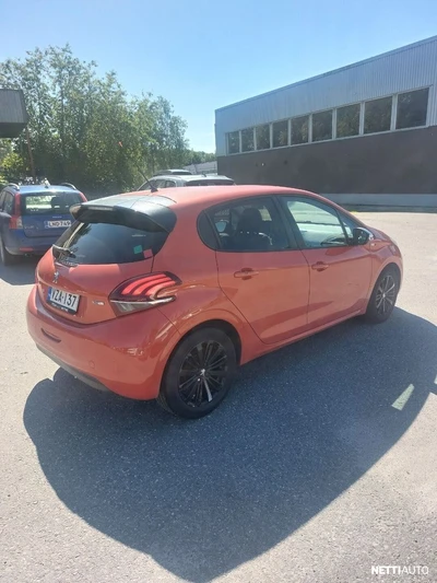 Peugeot 208 Style VTi 82 5-ov 2016, kuva 3/7