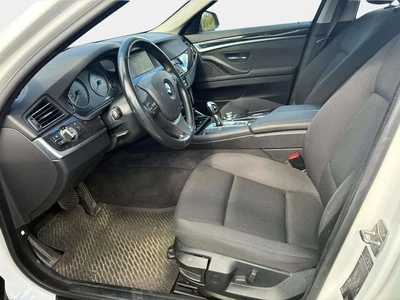 BMW 520 A F10 Sedan Business 2011, kuva 3/5