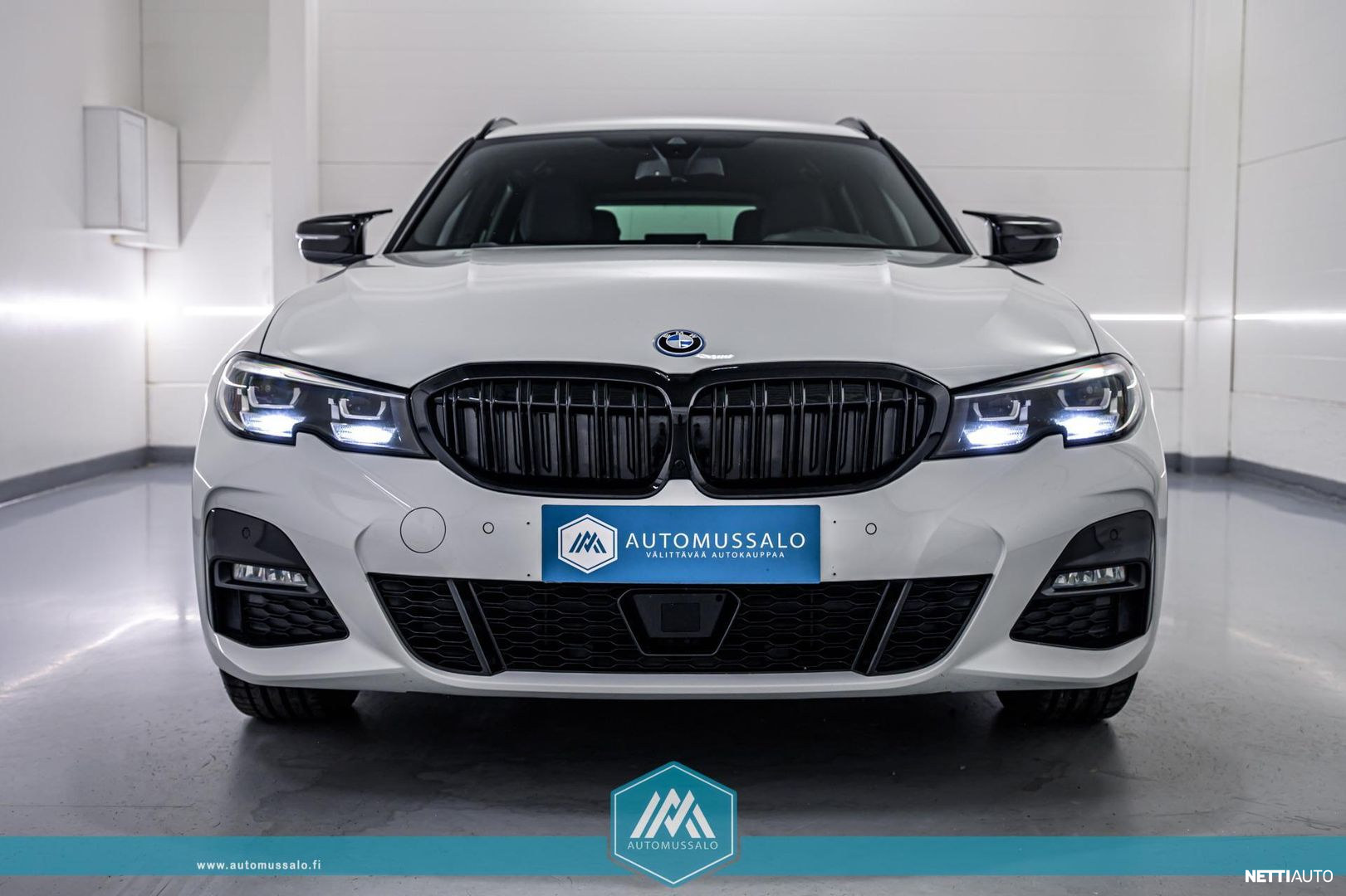 BMW 330