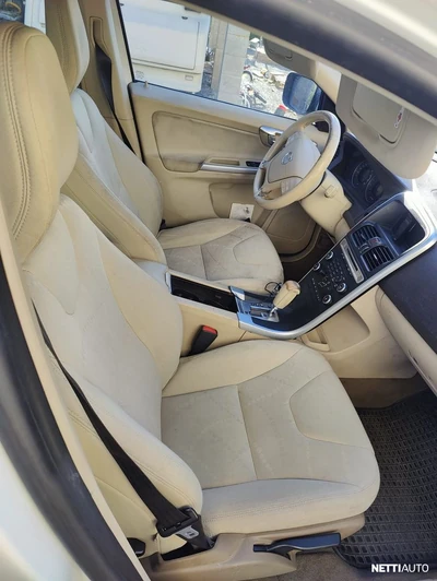 Volvo XC60 2.4D-175 KIN GE 2010, kuva 5/6
