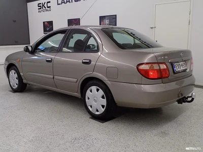 Nissan Almera 1.5i Luxury 4-ovinen sedan 2005, photo 2/15