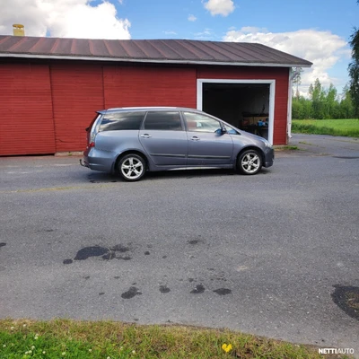 Mitsubishi Grandis 2008, kuva 3/8