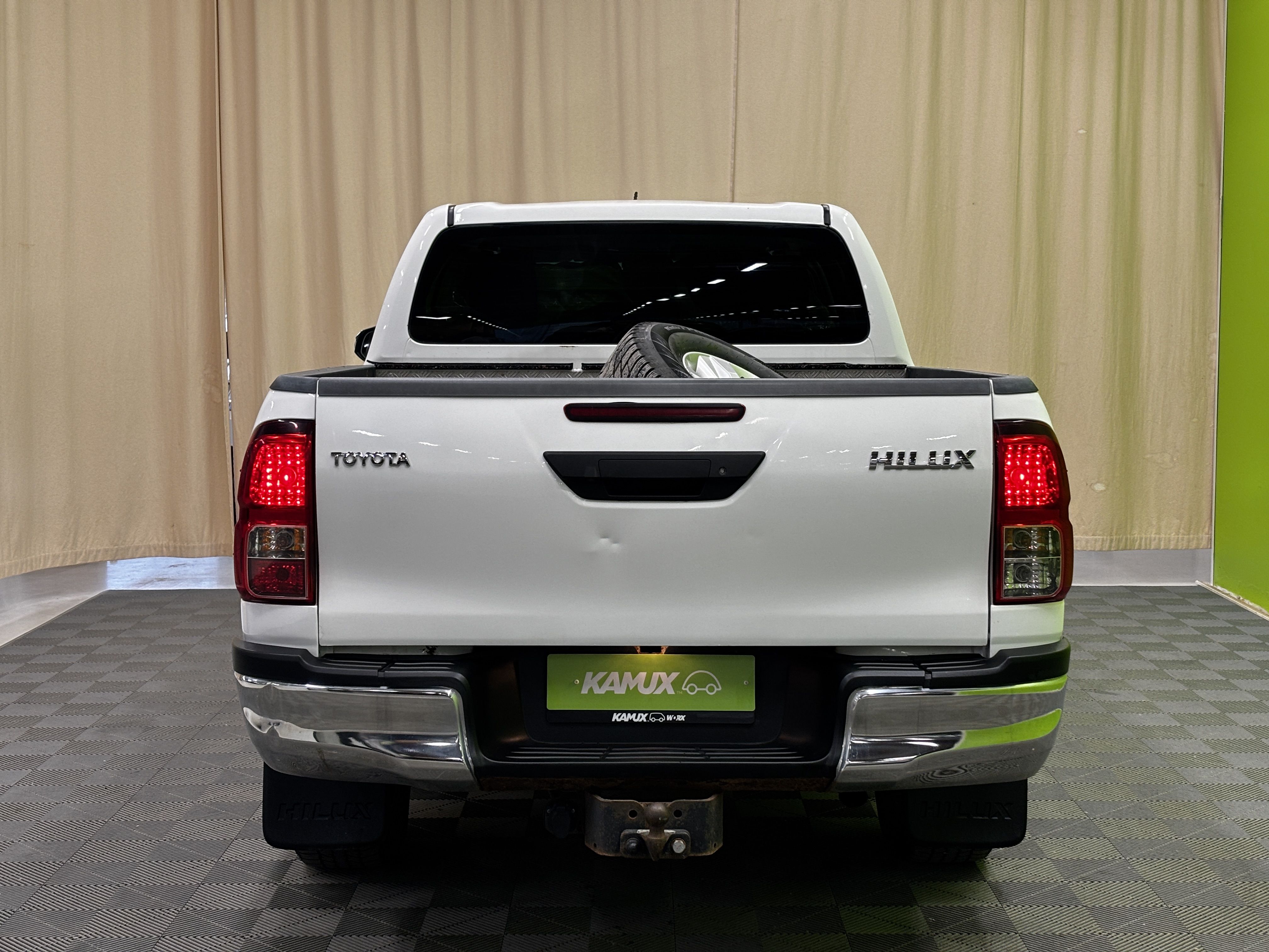 Toyota Hilux 2017, photo 6/28