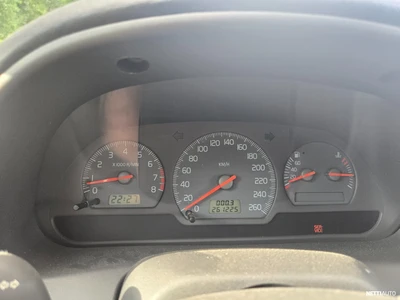 Volvo S40 1999, photo 6/9
