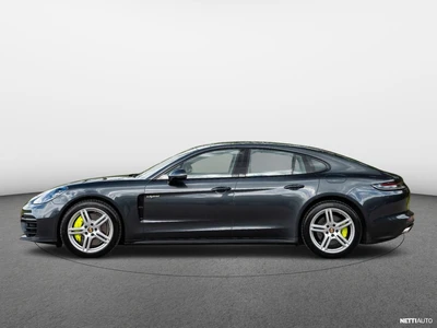 Porsche Panamera 2022, photo 2/10