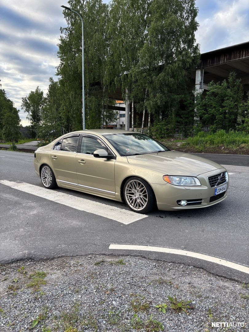 Volvo S80