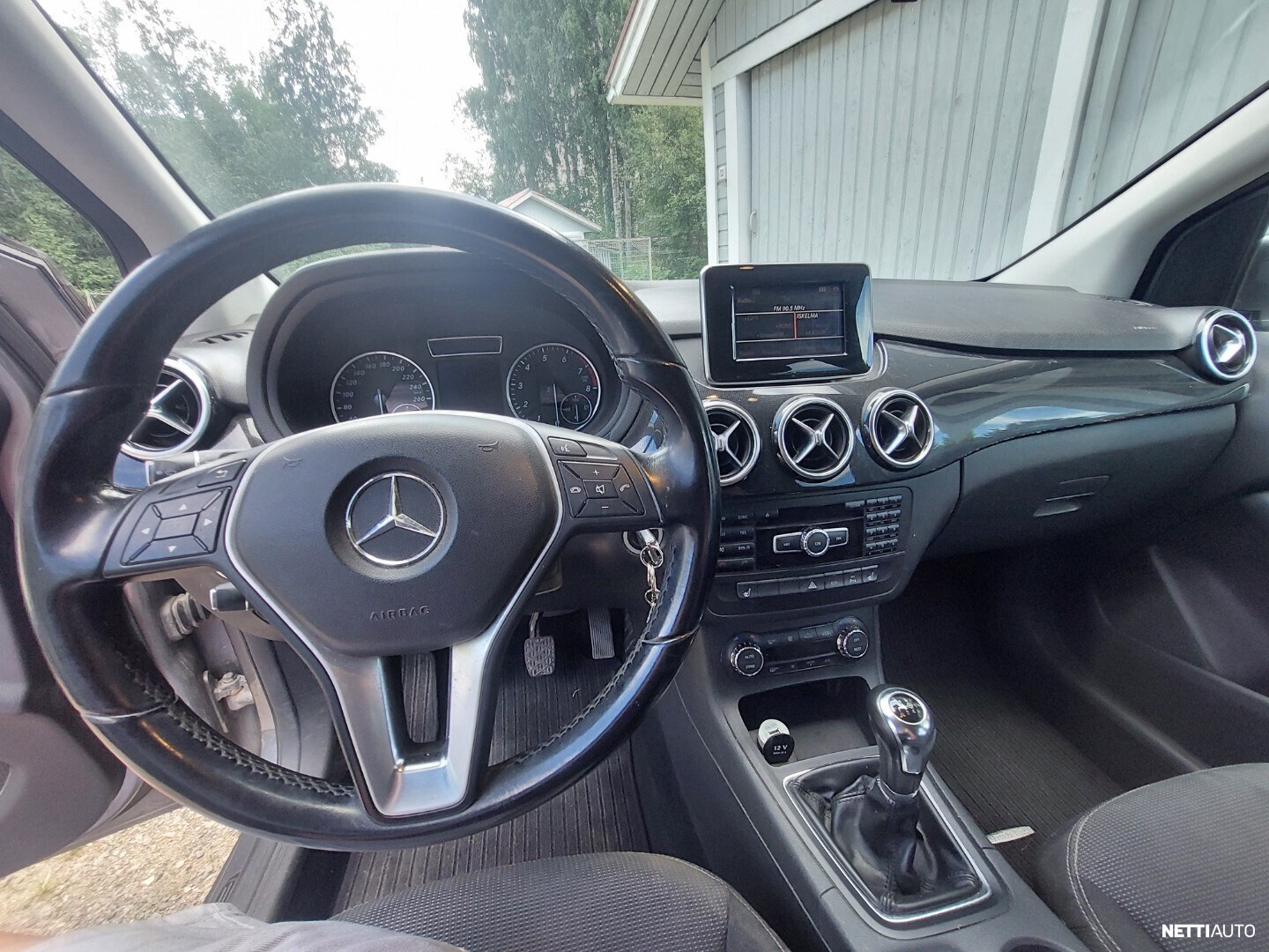 Mercedes-Benz B 180 2012, kuva 3/11