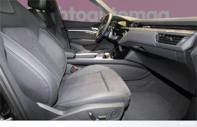 Audi Q8 e-tron 2024, photo 7/8