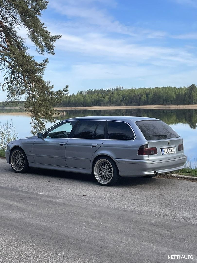 BMW 520