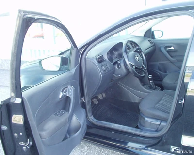 Volkswagen Polo 2017, photo 4/12