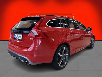 Volvo V60 D5 R-Design 2011, photo 6/35