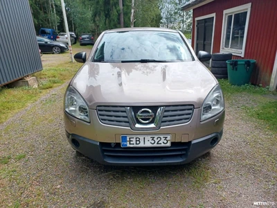 Nissan Qashqai 1,6 Acenta 5MT 4x2 2008, photo 2/20
