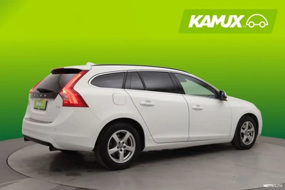 Volvo V60 T3 Business aut 2015, kuva 2/36